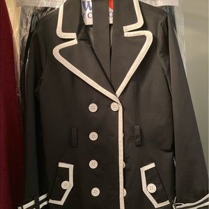 Trench coat! in Fun Black and White. For rain or shine.  Three seasons.